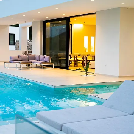 ヴィラ The Oasis, Luxury In Nidri