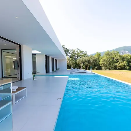 The Oasis, Luxury In Nidri ヴィラ *