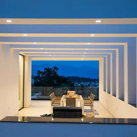 The Oasis, Luxury In Nidri Луксозна вила *