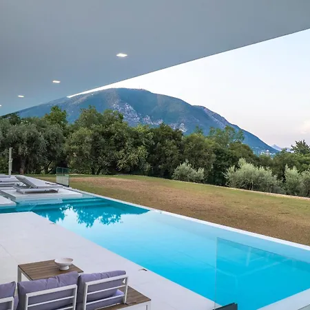 Луксозна вила The Oasis, Luxury In Nidri *
